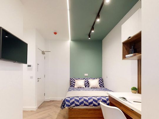 Studio to rent - Photo 1