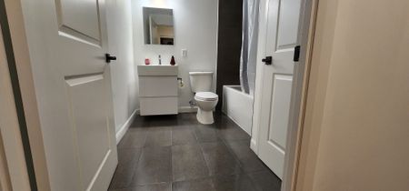 For Lease - 7 Erie Avenue Unit# 410, Brantford, Ontario - Photo 5