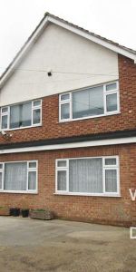 Wensley Lodge, Ferry Road, SS5 - Photo 4