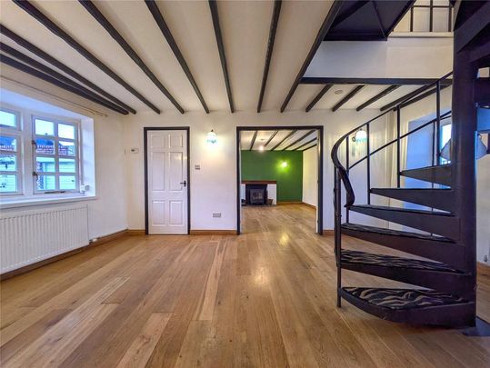 3 bedroom semi-detached house to rent - Photo 1