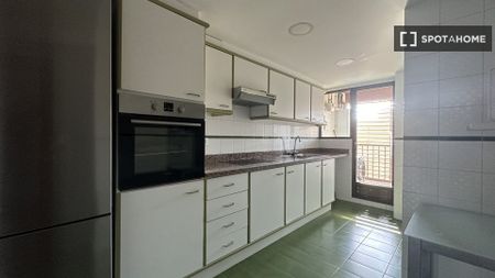 valencia, Valencian Community 46021 - Photo 5