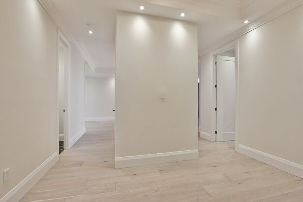 30 Bernard Avenue, ON, Toronto - Photo 1