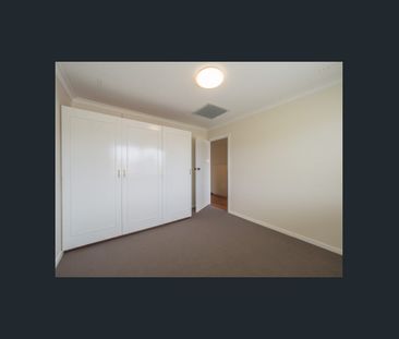 Beautifully Presented 3x1 - Photo 3