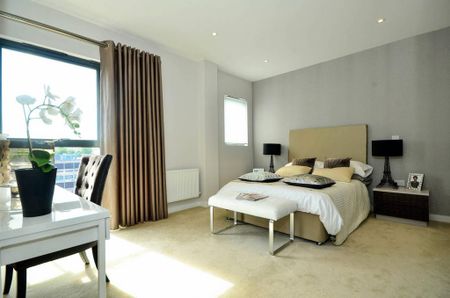 1 bedroom penthouse to rent - Photo 3