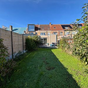 Huis te huur in Sint-Kruis voor € 1.250 met 4 slaapkamers - Photo 3