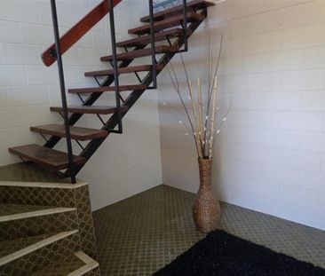 3 BEDROOM 1 BATHROOM UNIT IN KIRWAN - Photo 3