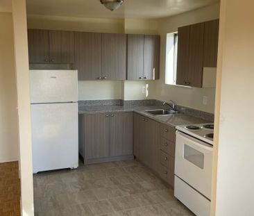 573 North Service Rd - Photo 4