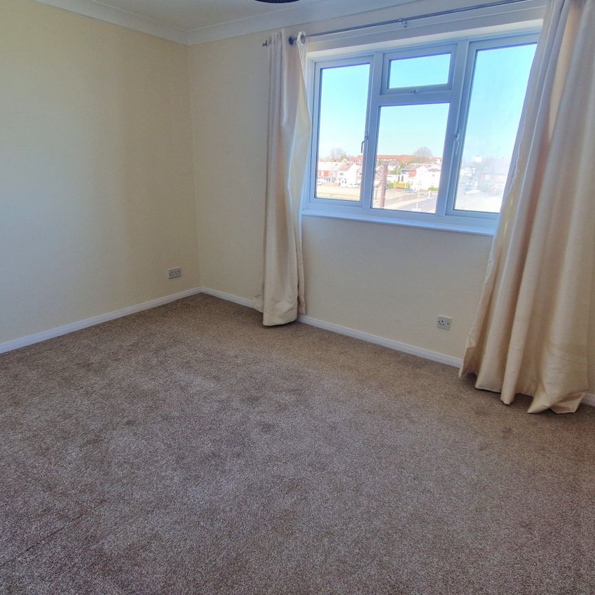 Alverbridge View, Gosport - Photo 1