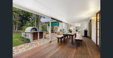 A Serene Escape in Noosa Hinterland - Spacious Queenslander Home - Photo 4