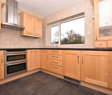 12, Sandhill Court, Leeds, West Yorkshire, LS17 6AH - Photo 5