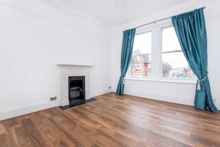 6 bedroom detached house to rent - Photo 2