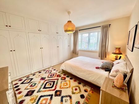 3 Bed Semi-Detached House, Station Road, NW4 - Photo 5