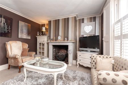 The Green, Twickenham, Middlesex, TW2 - Photo 4