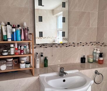 2 Bed Terraced House, Milkwood Road, SE24 - Photo 5