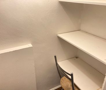 Studio Flat, Very Near West Cromwell Road Area, SW5 - Photo 3