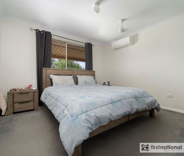 CHARMING FAMILY HOME - Photo 4