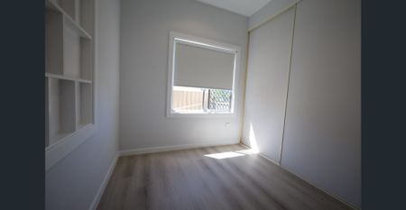 Fully renovated 3 bedroom home- available now - Photo 4