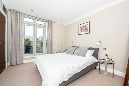 Star Place, St Katharine Docks, E1W - Photo 3