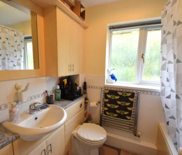 3 bedroom detached house to rent - Photo 4