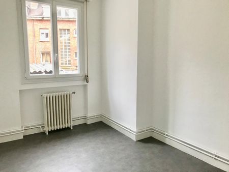 Location Appartement 3 pièces 68m² VALENCIENNES 59300 - Photo 4