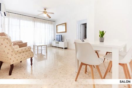 Calle Farmaceútico Murillo Herrera, Sevilla, Andalusia 41010 - Photo 3