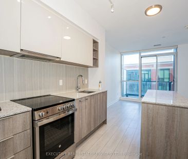 31 Tippett Road #821 - Photo 4