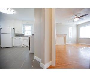 2 Bed 1 Bath Top Floor House Parkdale Edmonton - Photo 2