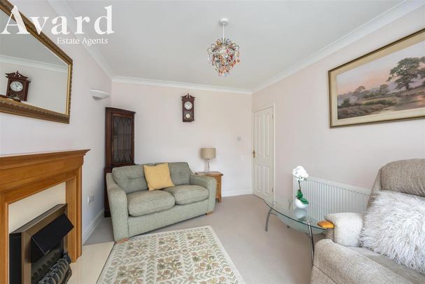 3 bedroom semi-detached bungalow to rent - Photo 1