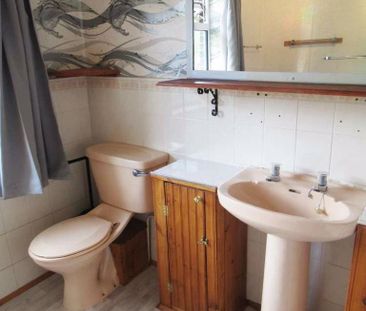 4 bedroom detached house to rent - Photo 4