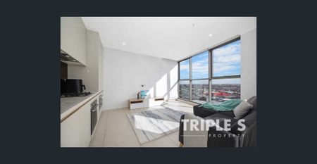 Panoramic open view with natural sunlight UNFURNISHED - Photo 2