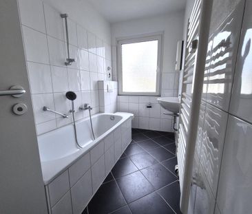 Down-to-earth and bright: 2-room apartment with lots of charm! - Foto 1