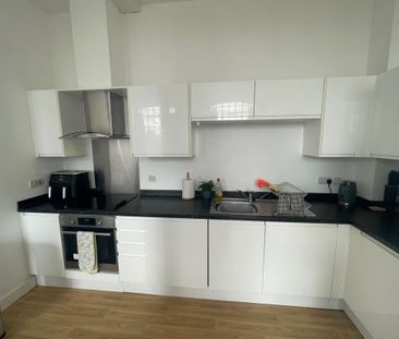 2 bedroom apartment to rent - Photo 4