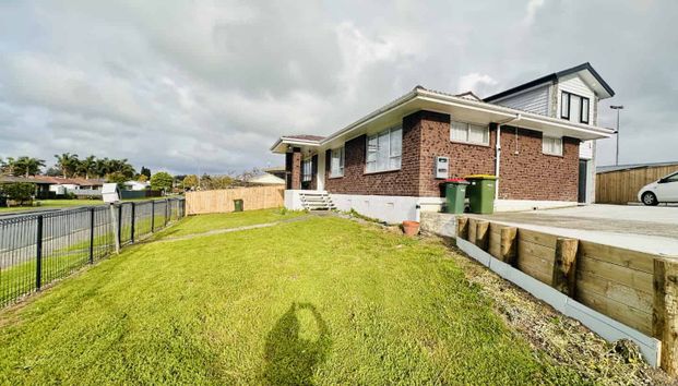 Charming 3-Bedroom Home for Rent in Papakura, Auckland – $750/week - Photo 1