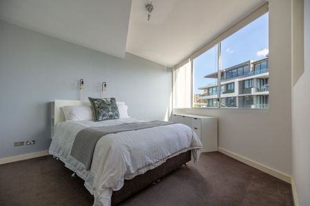 Ultra-Convenient Village Living - Photo 3