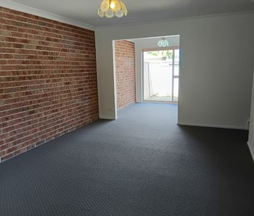Modern Comfort in a Convenient Penrith Location - Photo 1