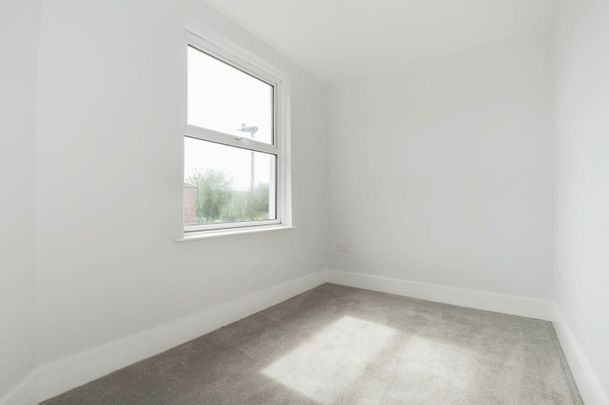 1 Bed Flat, Ludlow Road, SO19 - Photo 1