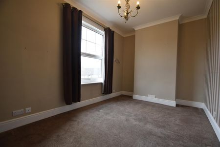 2 Bed House - Terraced - Photo 5