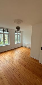 Room in a Shared Flat, Sanderstead Road, CR2 - Photo 4