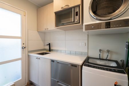 12B Bell Street, Tawa - Photo 2
