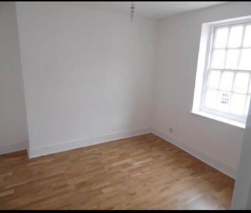 2 Bed Maisonette, Lower Market Street, BN3 - Photo 5