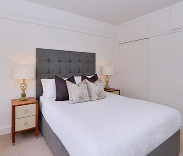 Pelham Court, Fulham Road, London - Photo 6