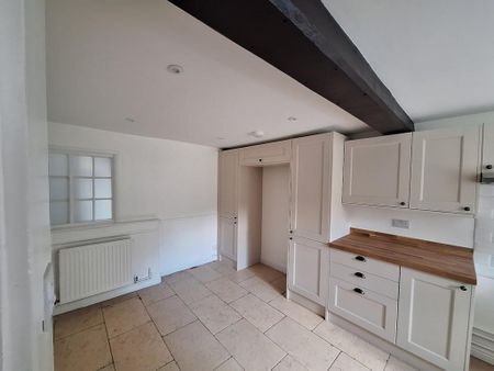 4 bedroom detached house to rent - Photo 4