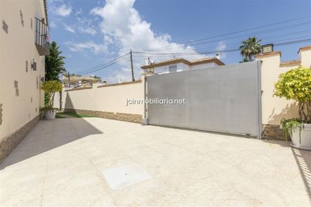 Casa adosada en Marbella, San Pedro de Alcantara, alquiler - Photo 5