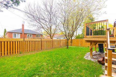 For Lease - 4027 Bloor Street Unit# Unit A, Toronto, Ontario - Photo 5