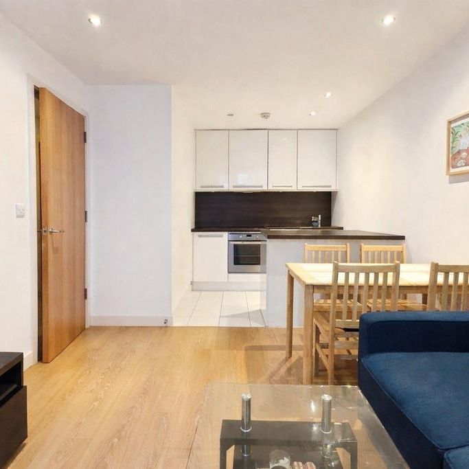 1 bedroom flat to rent - Photo 1