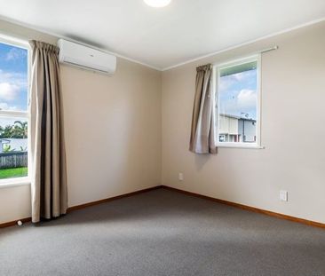 3 Bedrooms in Beach Haven - Photo 3