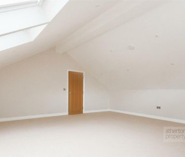 4 Bedroom Apartment on George Street, Whalley - Photo 1