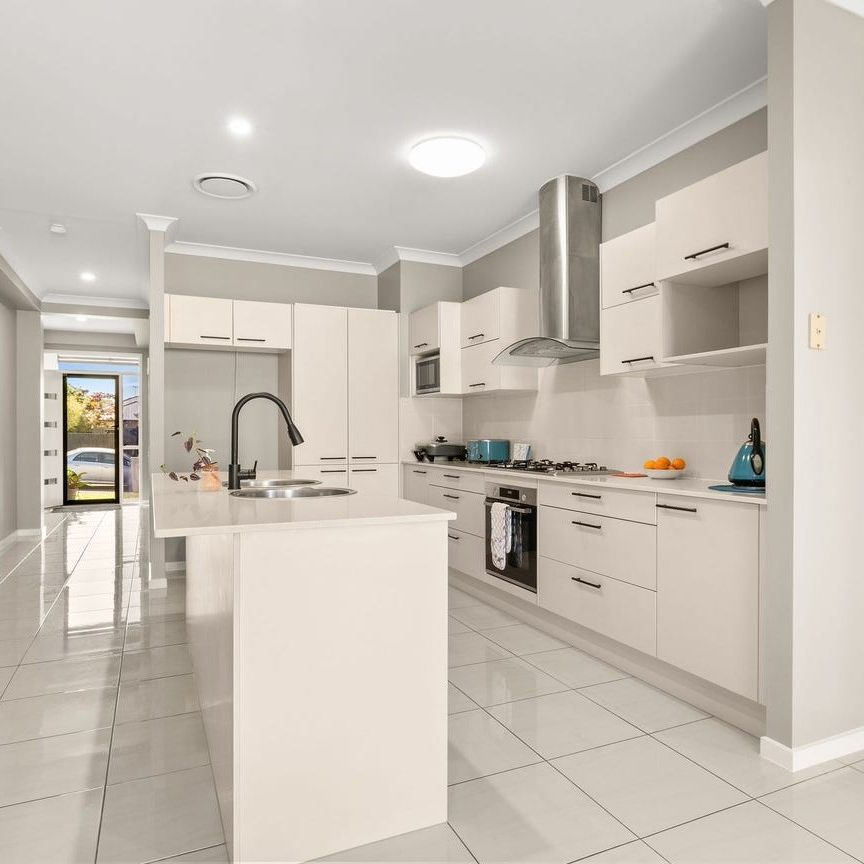 38 Couples Street, North Lakes QLD 4509 - House For Rent | Domain - Photo 1