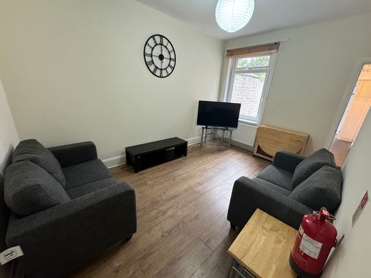 Kitchener Street, Huntington - P2087 - Photo 1