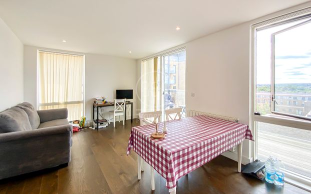 Handley Drive, London, SE3 9BW - Photo 1